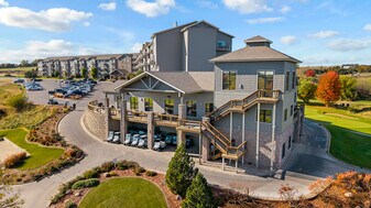 The Bluffs at Willow Run in Sioux Falls, SD - Building Photo