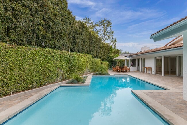 property at 650 N Tigertail Rd