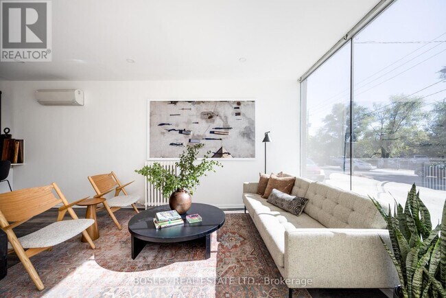 1007 Weston Rd in Toronto, ON - Building Photo - Building Photo