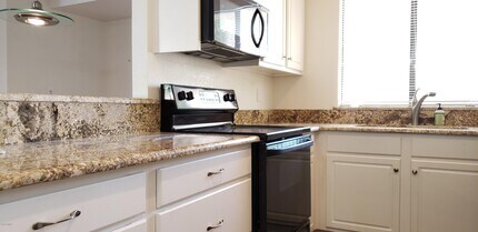 10301 N 70th St in Paradise Valley, AZ - Building Photo - Building Photo
