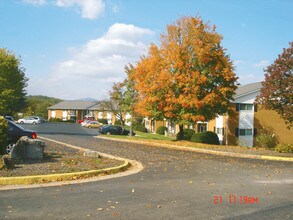 Windy Hill Key in Roanoke, VA - Building Photo - Building Photo