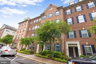 3610 Spring Hollow Ln in Frederick, MD - Building Photo - Building Photo