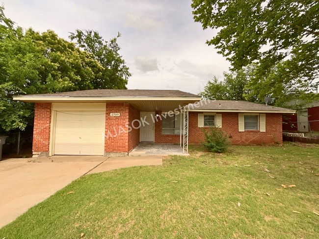 property at 2709 NW Hilltop Dr