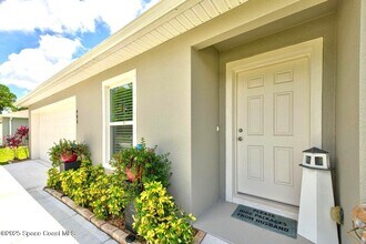 999 Commerce Rd SE in Palm Bay, FL - Building Photo - Building Photo