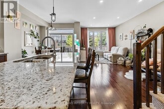 313 Warmstone Dr in Ottawa, ON - Building Photo - Building Photo