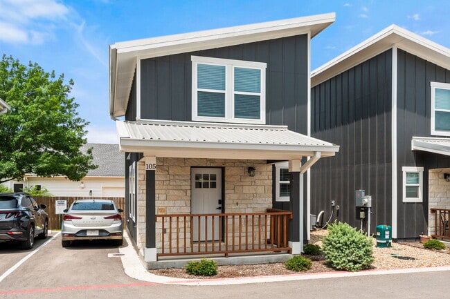 20 Tate Lane in Round Rock, TX - Foto de edificio - Building Photo