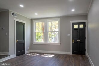 1401 S Edgewood St in Arlington, VA - Foto de edificio - Building Photo