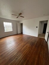 2425 N Lynwood Dr in Beaumont, TX - Building Photo - Building Photo