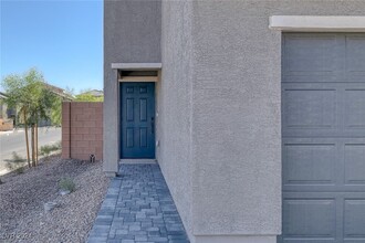 5361 Lynn Crk Ave in Las Vegas, NV - Building Photo - Building Photo