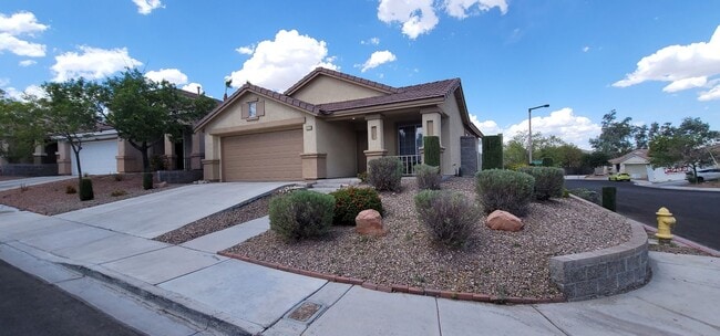 1533 Waterton Dr in Las Vegas, NV - Building Photo - Building Photo