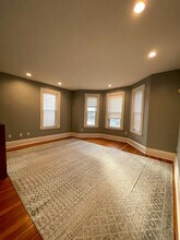 634 Dorchester Ave, Unit #1 in Boston, MA - Foto de edificio - Building Photo