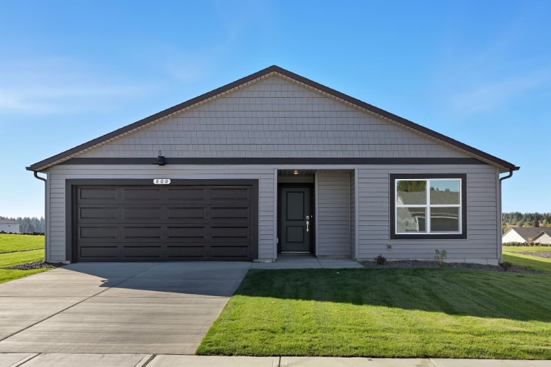 800 K St in Deer Park, WA - Building Photo