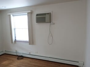 2029 N 73rd Ct, Unit 2N in Elmwood Park, IL - Foto de edificio - Building Photo