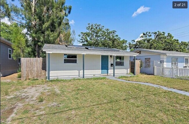 1310 43rd St S in St. Petersburg, FL - Building Photo - Building Photo