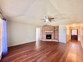 10019 Richtown Ln in Sugar Land, TX - Building Photo - Building Photo