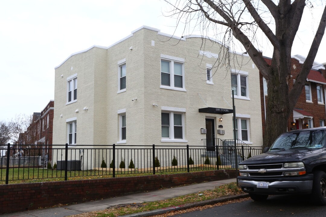 1100 Holbrook Ter NE in Washington, DC - Building Photo