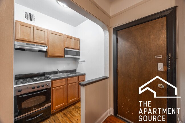 948 W Cuyler Ave in Chicago, IL - Building Photo - Building Photo