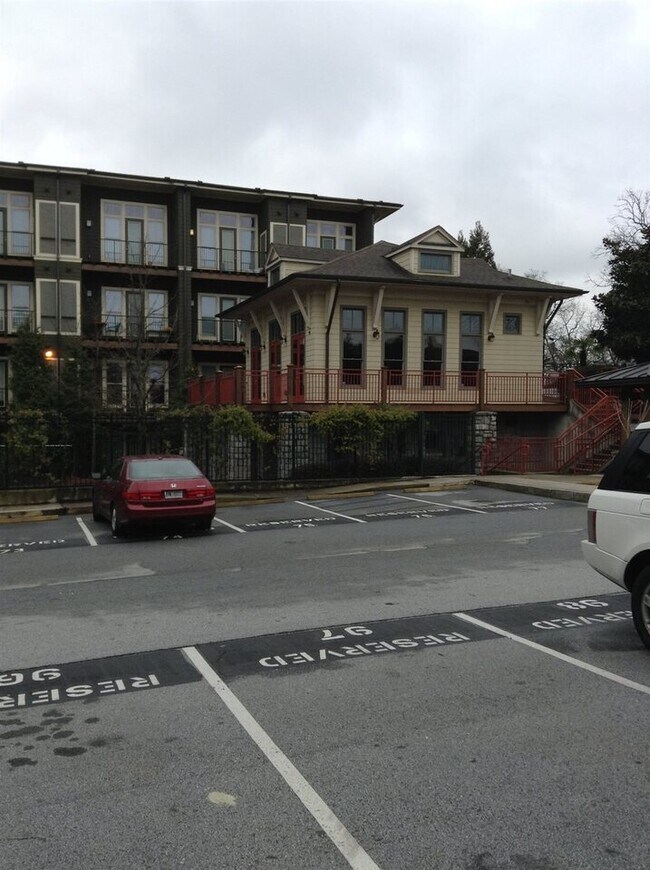 1195 Milton Terrace SE-Unit -1202 in Atlanta, GA - Building Photo - Building Photo