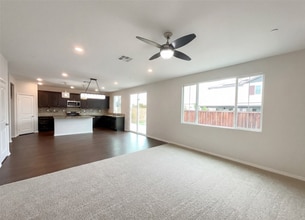 27552 Gruber Dr in Menifee, CA - Foto de edificio - Building Photo