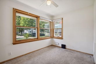2104-2106 E 58th St in Minneapolis, MN - Building Photo - Building Photo