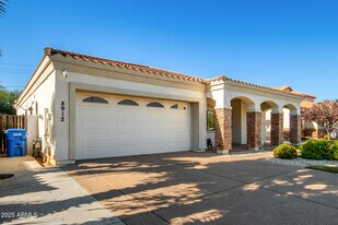 8912 N 15th Ln in Phoenix, AZ - Building Photo