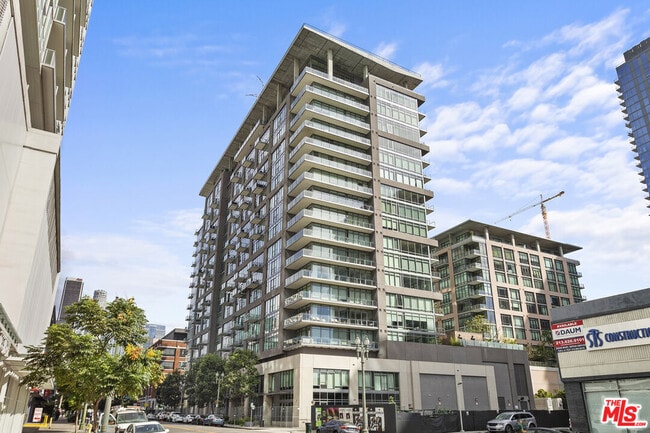property at 1100 S Hope St