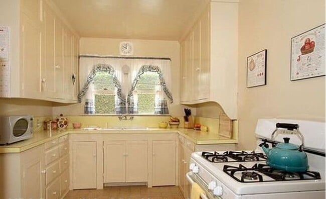 property at 1007 W Beach Blvd