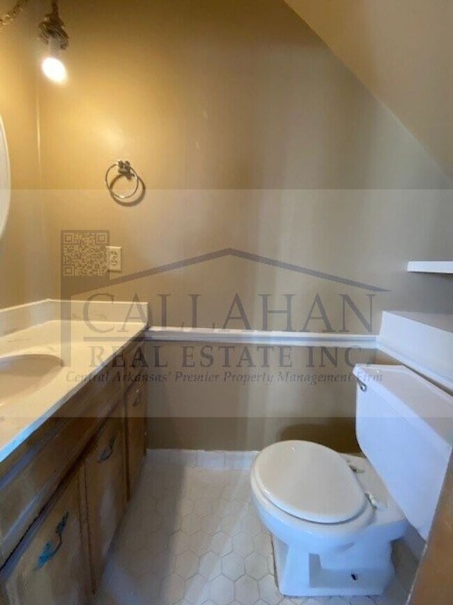 1323 N Shackleford Rd, Unit B in Little Rock, AR - Building Photo - Building Photo