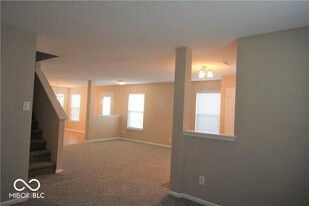 12680 Endurance Dr in Fishers, IN - Building Photo - Building Photo