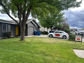 1538 NE 7th St in Redmond, OR - Building Photo