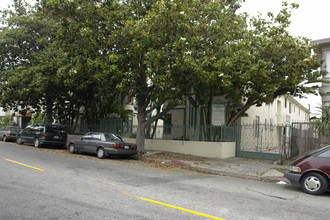 1732 N Kingsley Dr in Los Angeles, CA - Building Photo - Building Photo