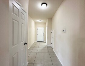 8713 Pensive Dr in Converse, TX - Building Photo - Building Photo