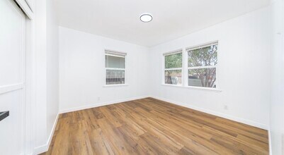 5816 Kester Ave in Van Nuys, CA - Building Photo - Building Photo