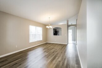 18032 Birdwater Dr in Tampa, FL - Foto de edificio - Building Photo