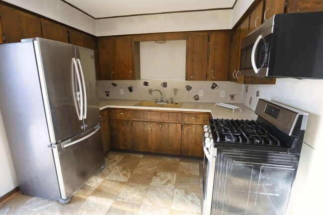 2132 Shangrai-La Dr SE in Grand Rapids, MI - Building Photo - Building Photo