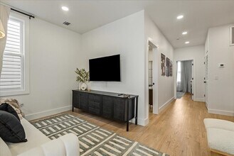 97-99 Zabriskie St in Jersey City, NJ - Building Photo - Building Photo