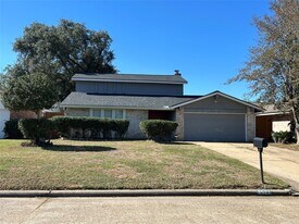 8523 Riverside Walk Ln in Houston, TX - Building Photo
