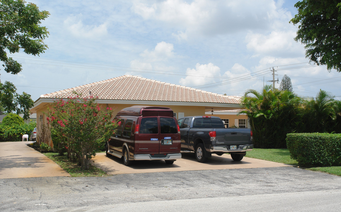 8501 NW 35th St in Coral Springs, FL - Building Photo