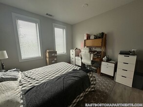 656 Saratoga St in Boston, MA - Building Photo - Building Photo