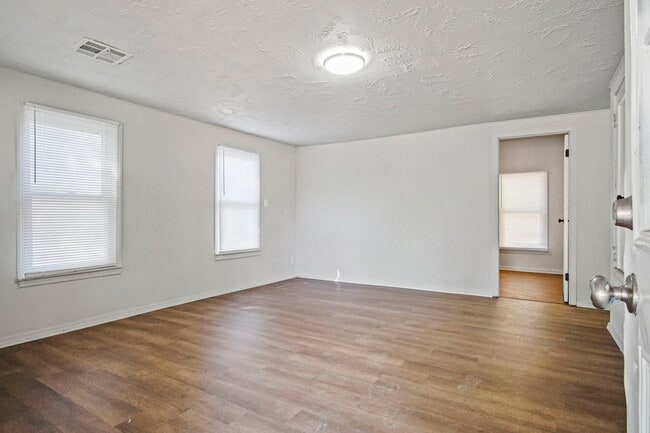 3009 SE 18th St in Del City, OK - Building Photo - Building Photo