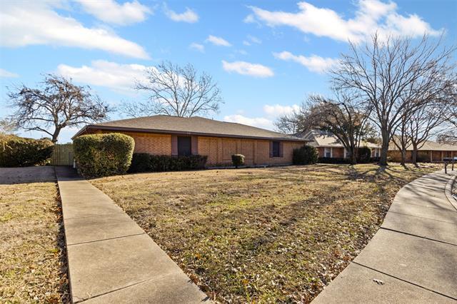 822 Shadywood Ln in Desoto, TX - Building Photo