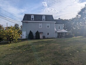 144 N Main St, Unit 2ndFloor East in Douglassville, PA - Building Photo - Building Photo