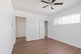 Caribe in Bellflower, CA - Foto de edificio - Building Photo