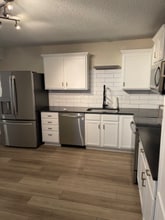 208 N Pointe Ln in Raymore, MO - Building Photo - Building Photo