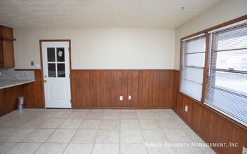 4905 10th St in Lubbock, TX - Building Photo - Building Photo
