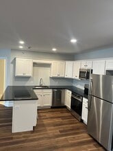 94 Danbury Rd, Unit 3 in Ridgefield, CT - Building Photo - Building Photo