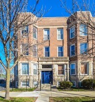 2256 W Adams St in Chicago, IL - Building Photo