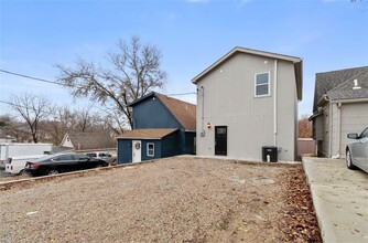 1118 Splitlog Ave in Kansas City, KS - Building Photo - Building Photo