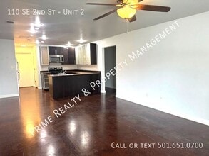 110 SE 2nd St in Bryant, AR - Foto de edificio - Building Photo