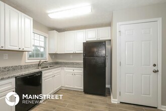 3037 Kathy Ln NW in Conyers, GA - Foto de edificio - Building Photo